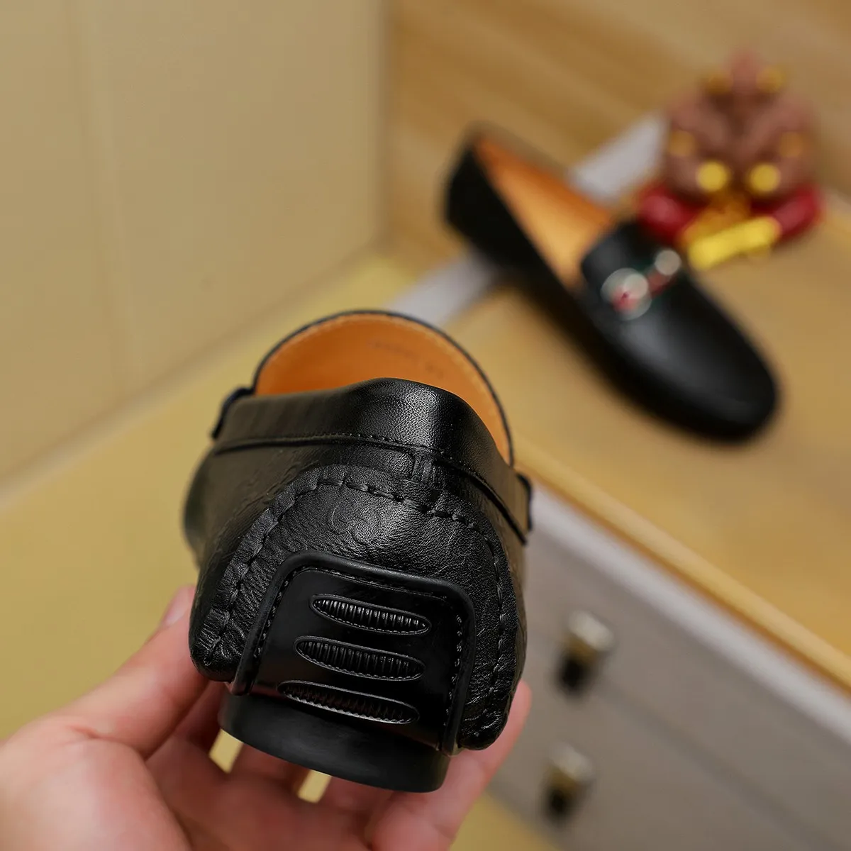 Men's shoes 💰360💰💰GUCCI Gucci official website synchronizes the latest model 🛃The upper is made of imported cowhide, 🐷leather lining, rubber outsole, 🎩🎩top-notch handcrafted workmanship with fine stitches and threads🔍definitely satisfy those perfectionist men who pursue high luxury quality 👏 Colors available! Code number 38-45 Large quantity in stock